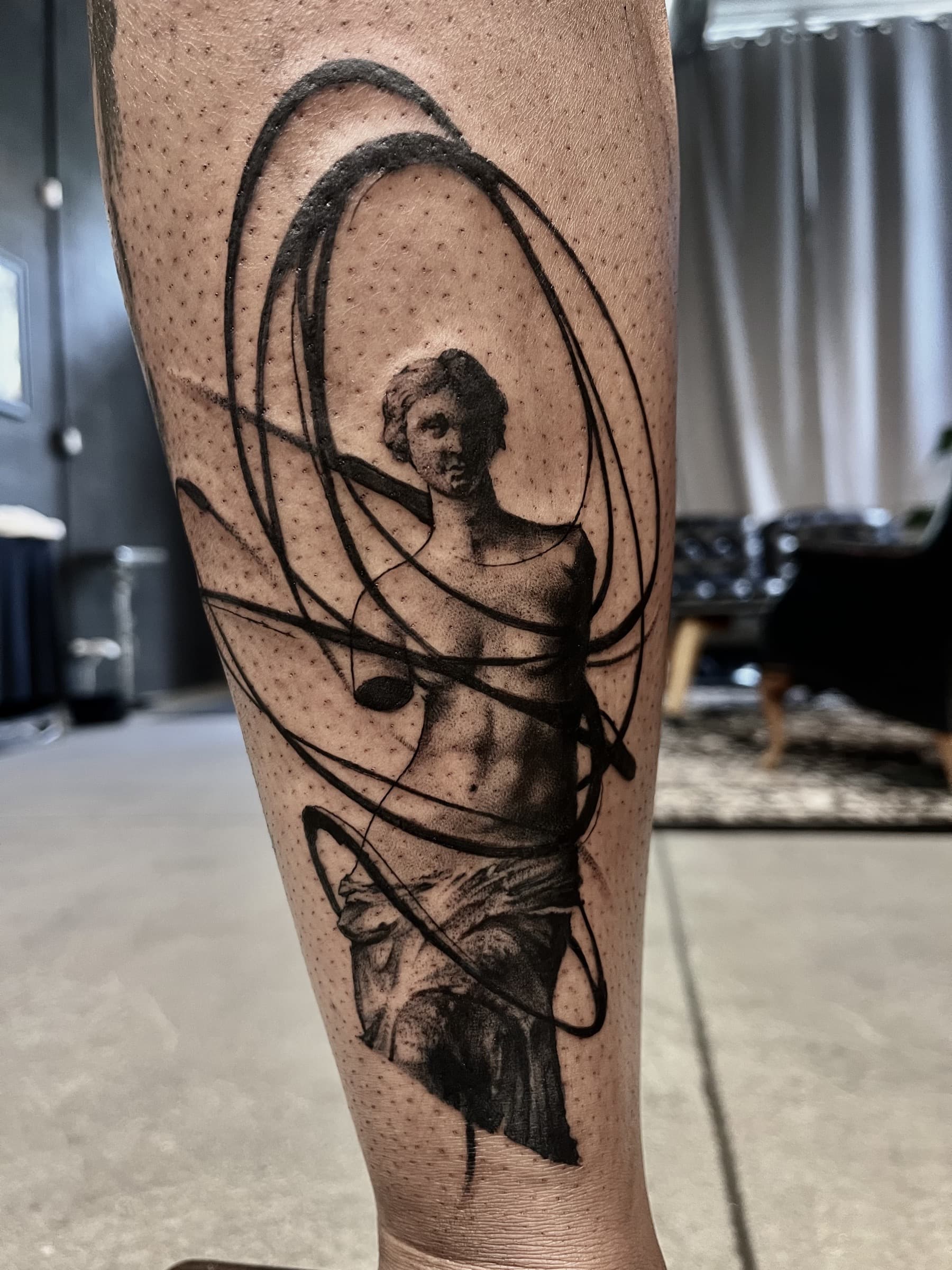 Detailed tattoo work by Pete Seyring.
